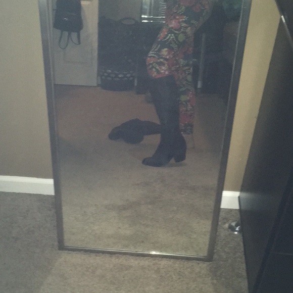 Knee high black heel boots - Picture 3 of 5